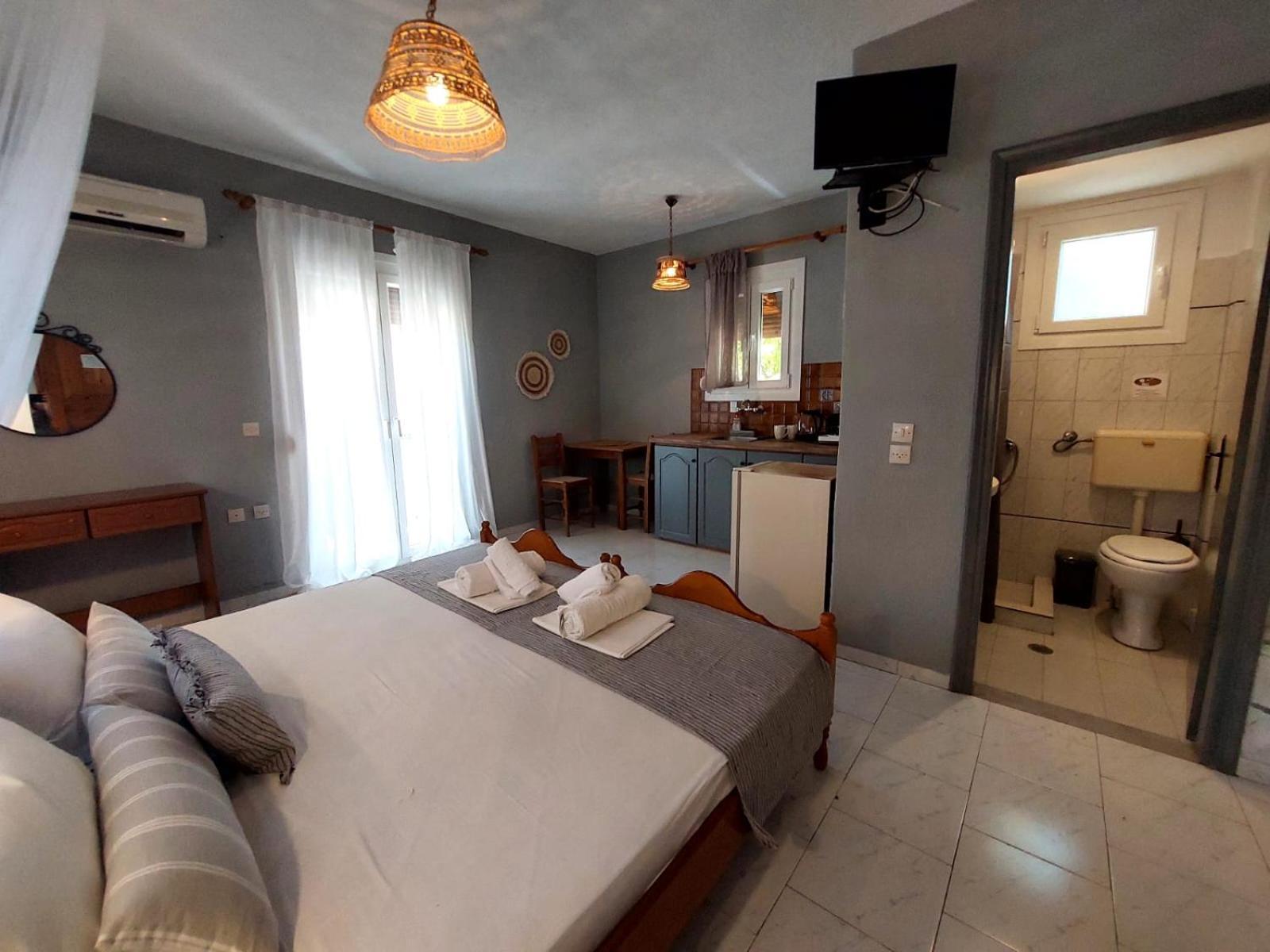 Georgia Apartments Stafylos Room photo